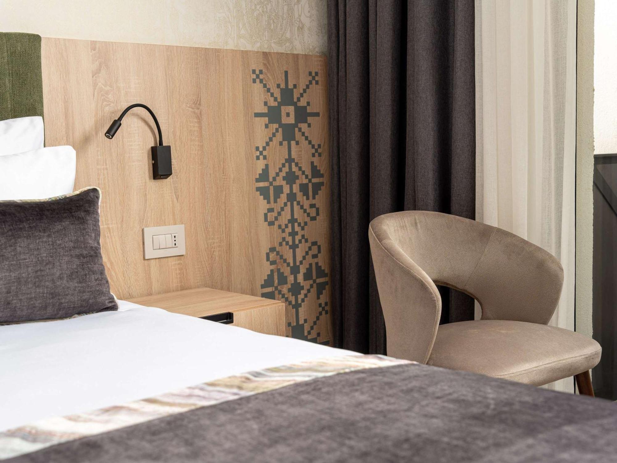 Mercure Conacul Cozieni Pasarea Exterior foto