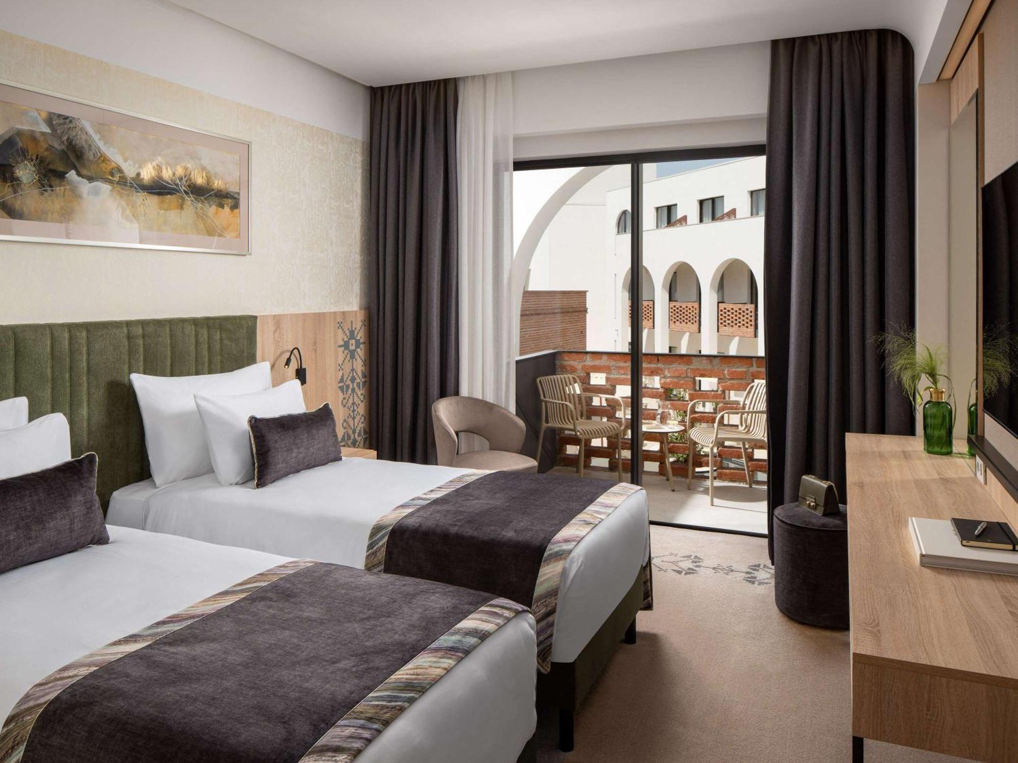 Mercure Conacul Cozieni Pasarea Exterior foto