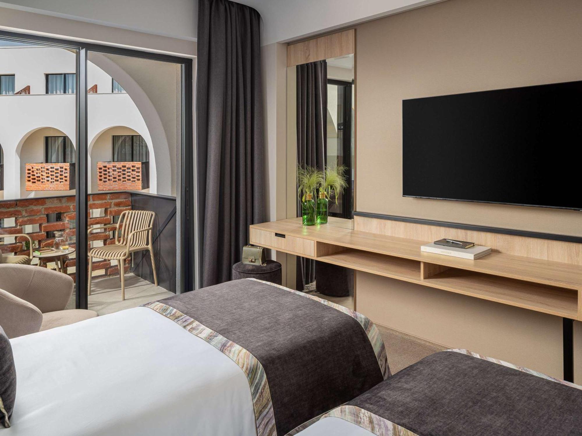 Mercure Conacul Cozieni Pasarea Exterior foto