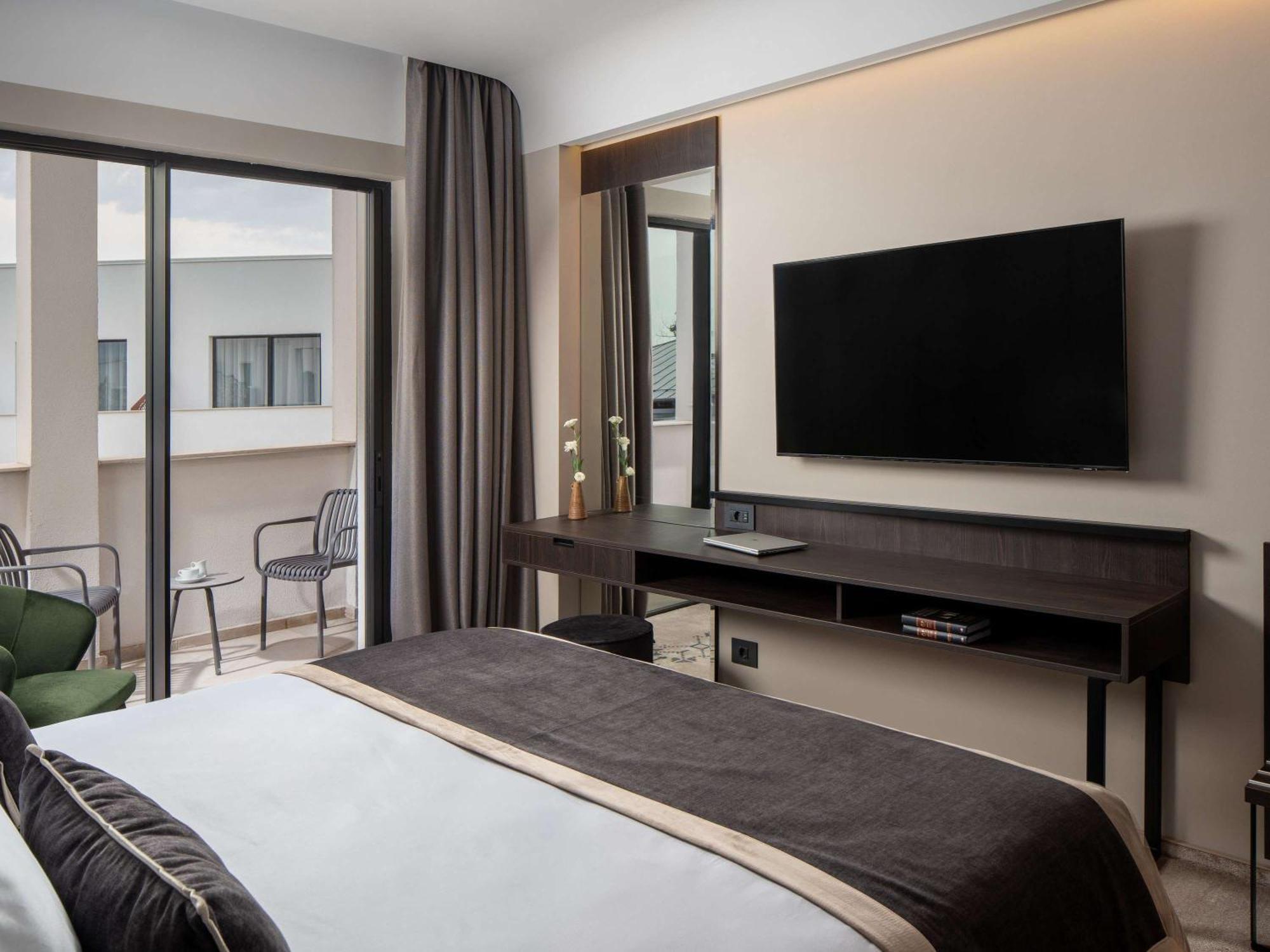 Mercure Conacul Cozieni Pasarea Exterior foto